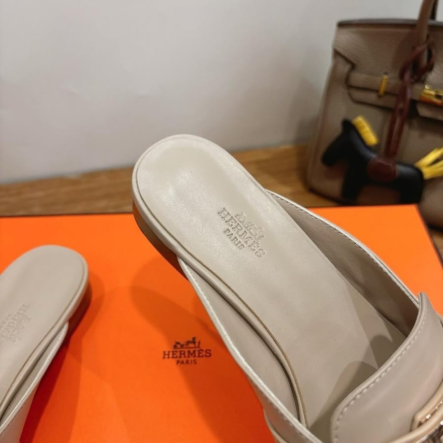 لوفر Hermes  ايرميز