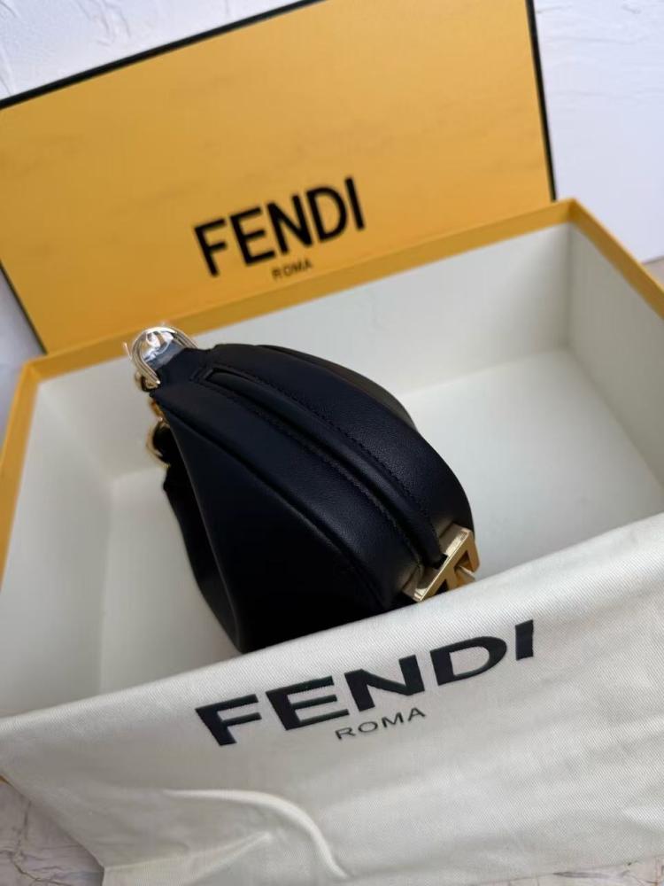 حقيبة فندي Fendigraphy