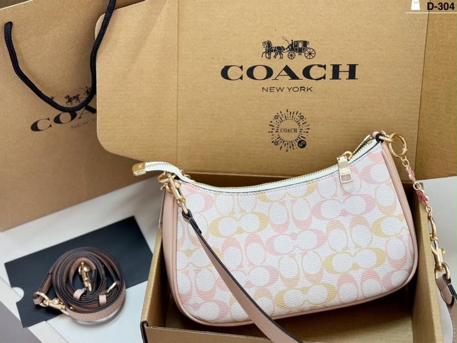 حقيبة كوتش coach