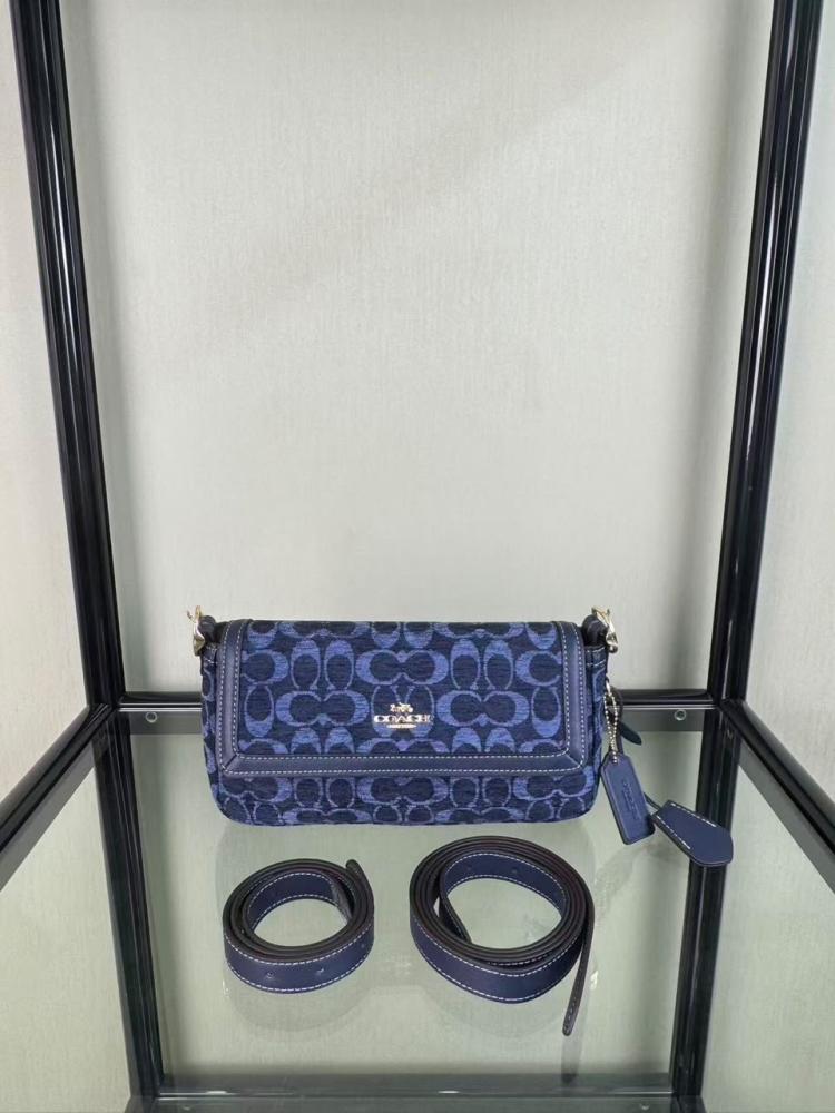حقيبة كوتش Coach Etta