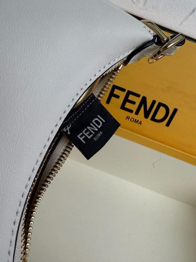 حقيبة فندي Fendigraphy