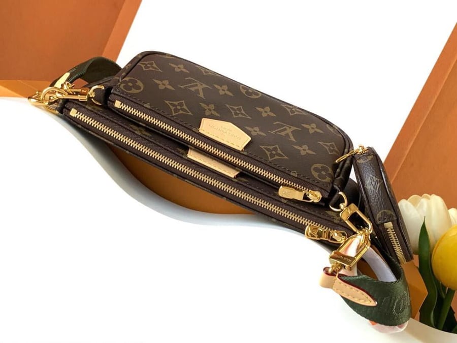 حقيبة لويس فيتون Multi Pochette Accessoires