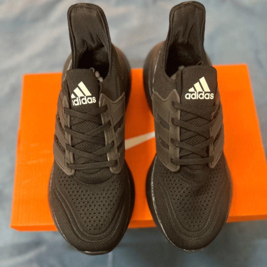 adidas Ultraboost black