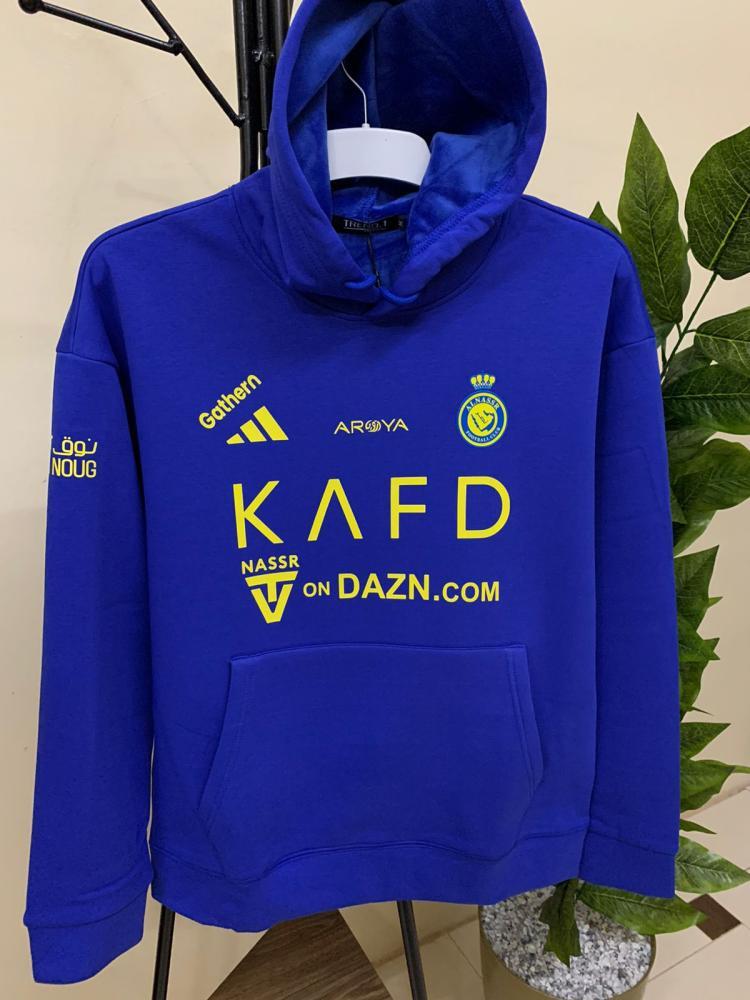 بلوفر شتوي بشعار النصر لون ازرق الجديد