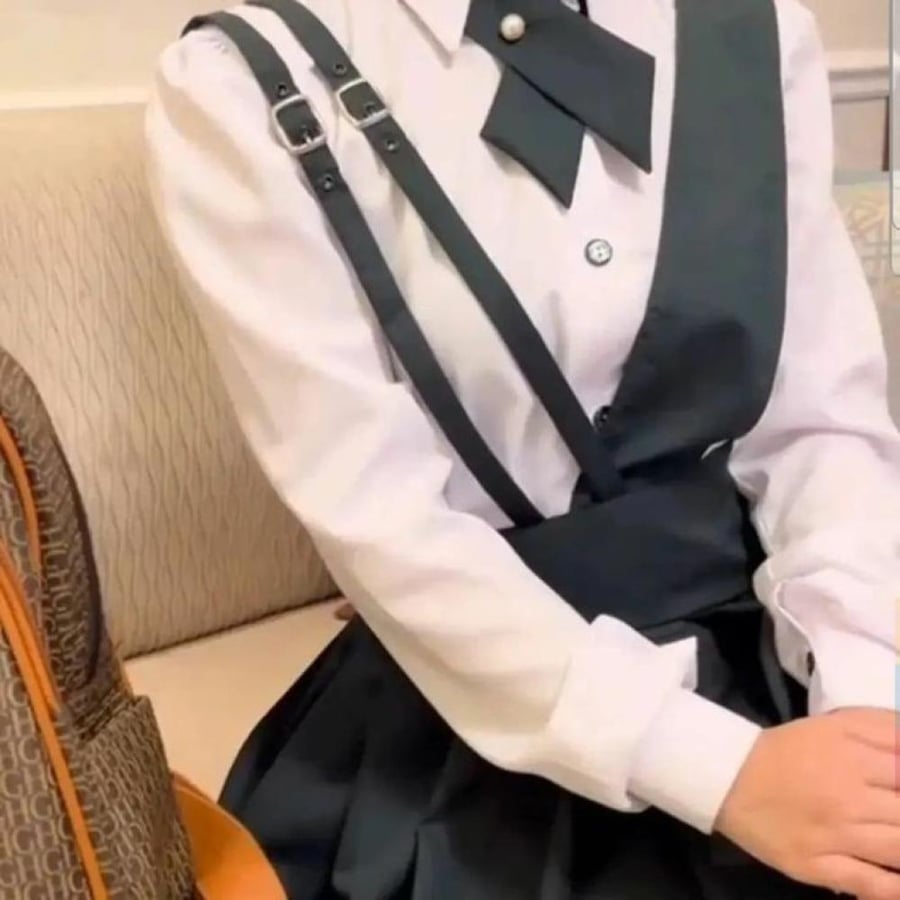 مريول مدرسي متوسط