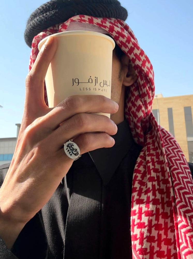 خاتم ملكي رجالي بالاسم حسب الطلب - متجر لفتة