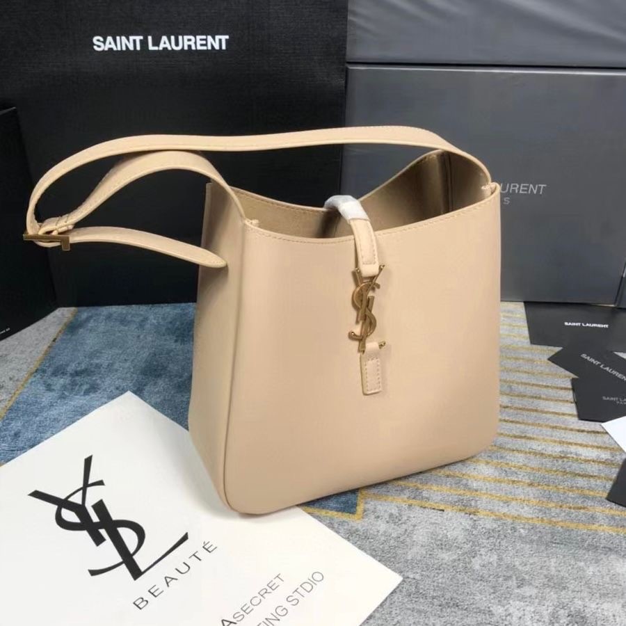 SAINT LAURENT