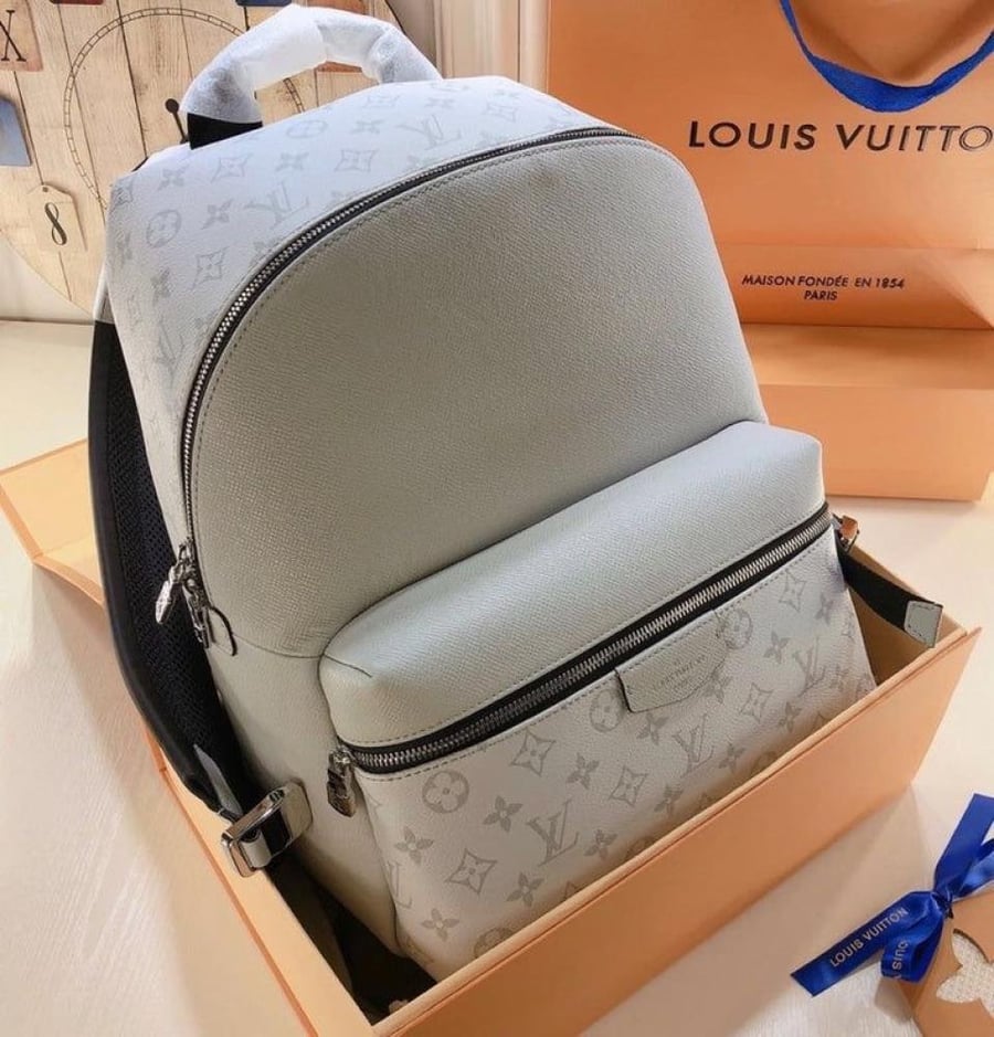LOUIS VUITTON