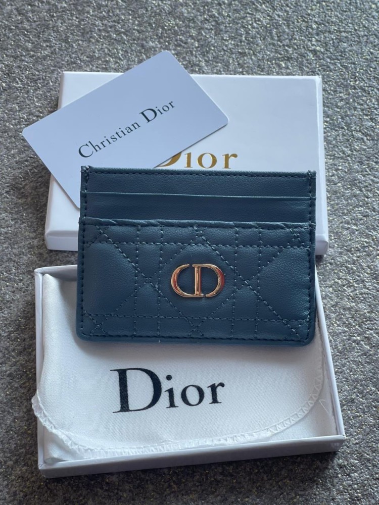 DIOR