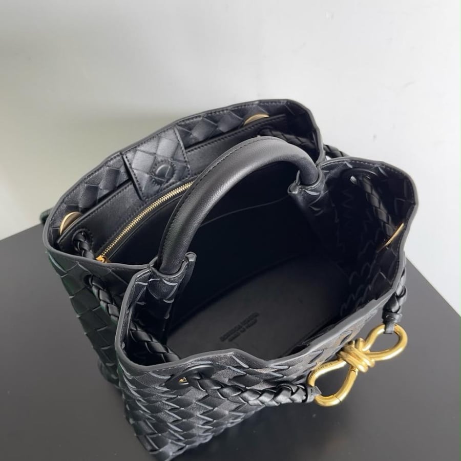 BOTTEGA