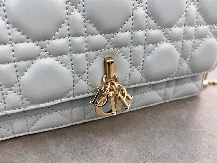 Dior (سير ذهبي )