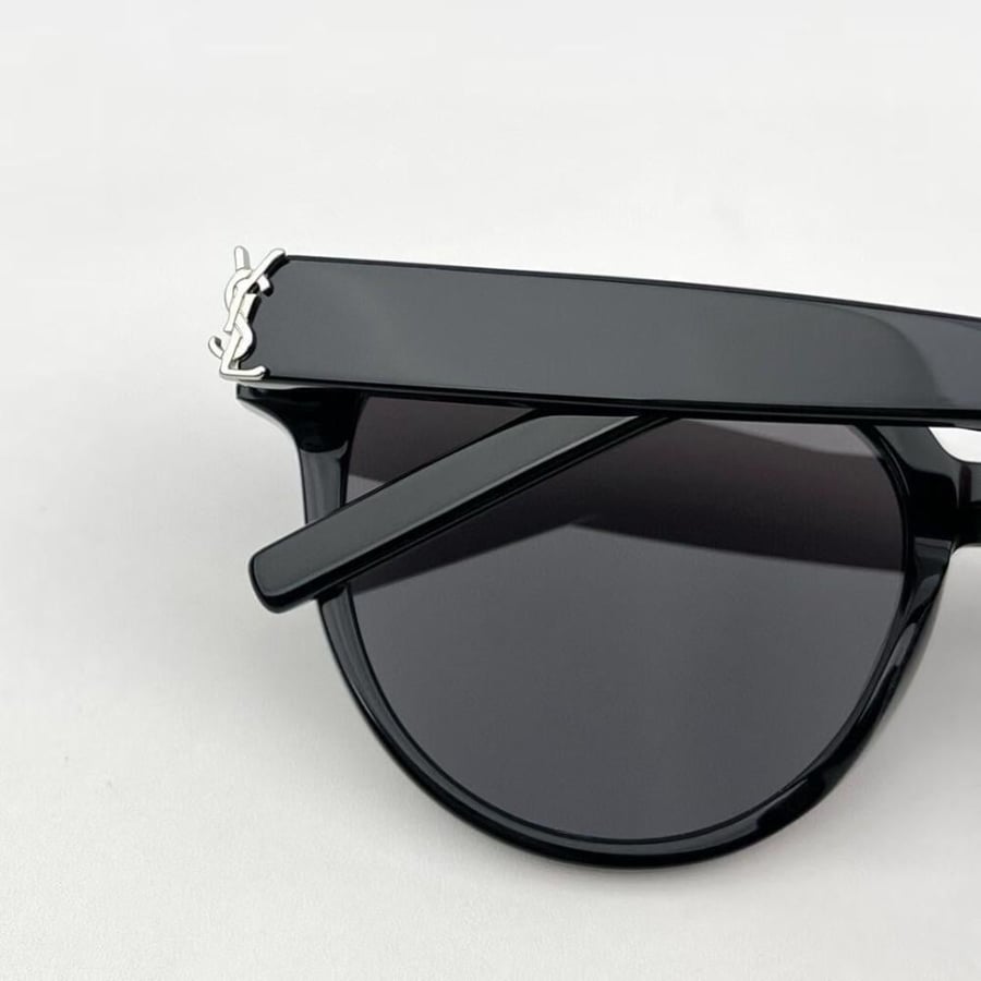 SAINT LAURENT