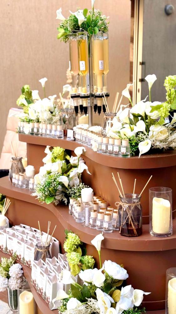 باقة بار العطور لـ 200 ضيف.