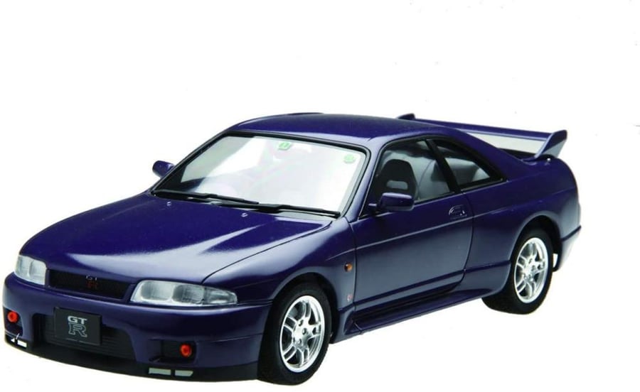 Nissan Skyline R33 GT-R V Car Model Kit by Fujimi