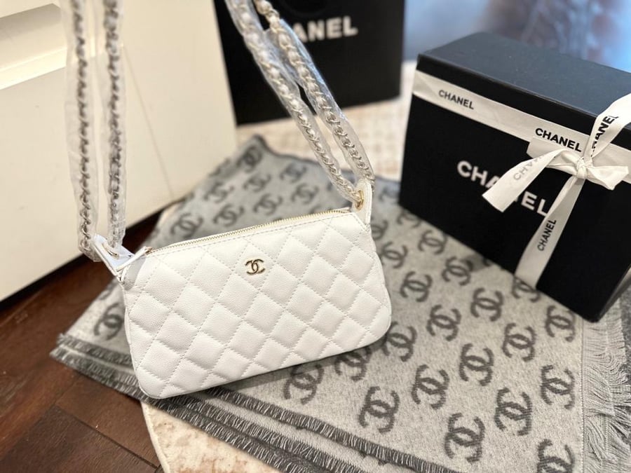 Chanel 25a bag