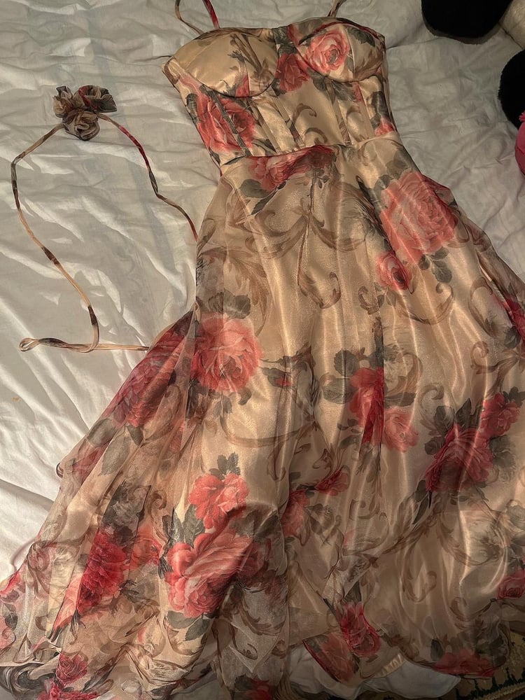 Maryam's dress, Shifoum fabric