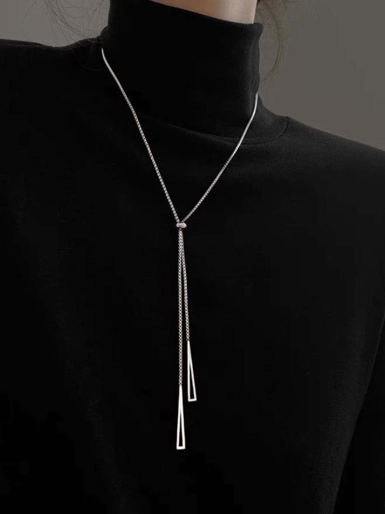 قلادات نسائية