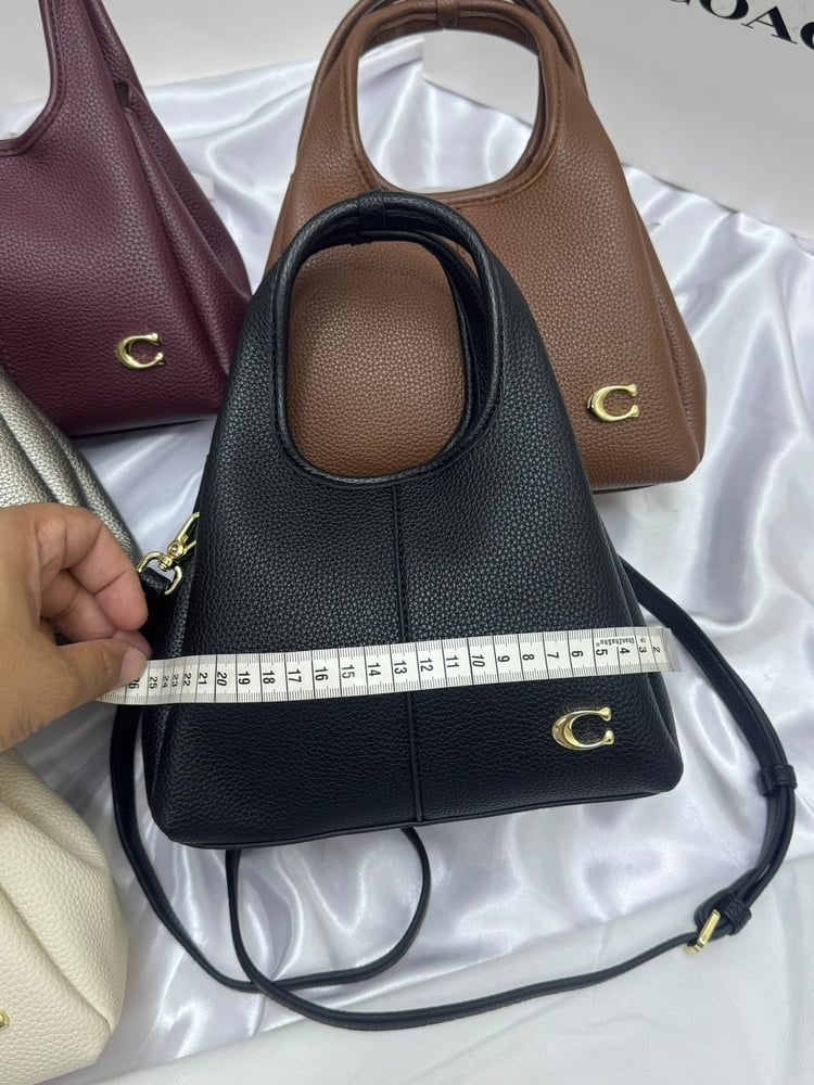 شنط كوتش Coach
