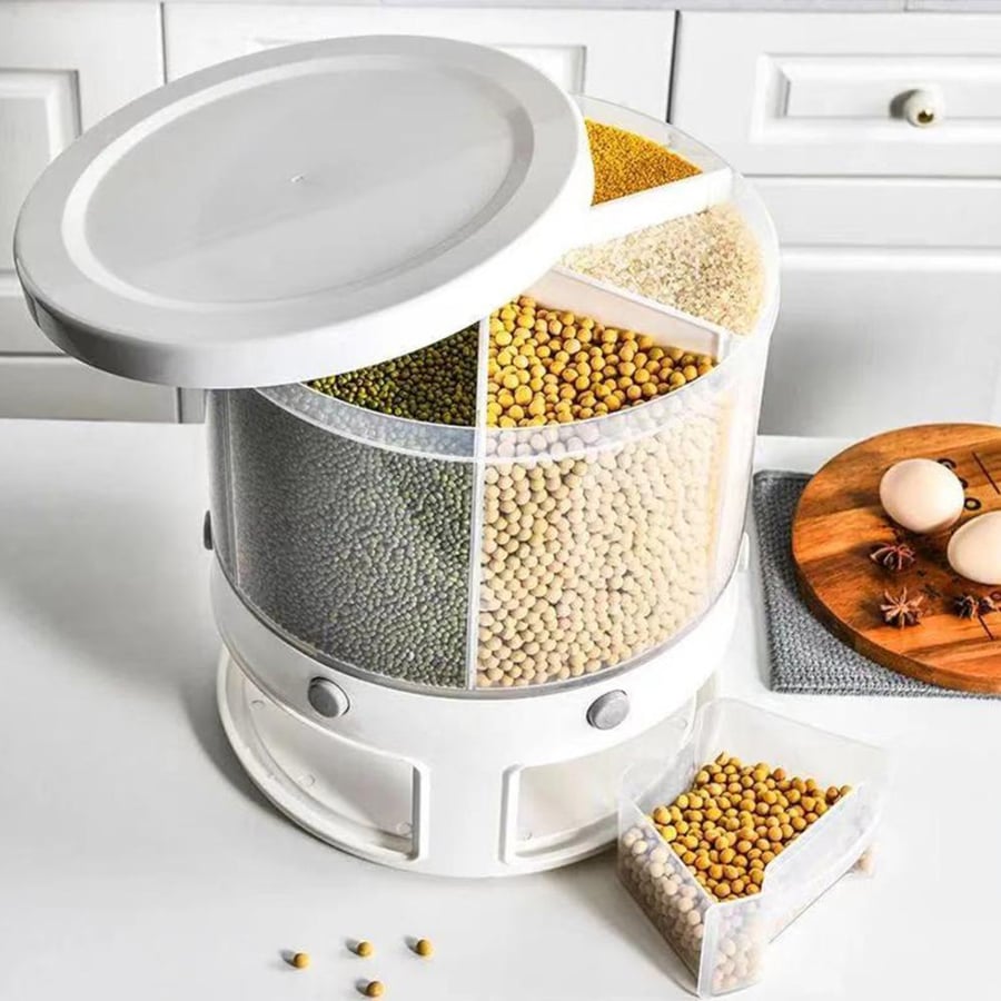 The distributor of grains and rotating snacks