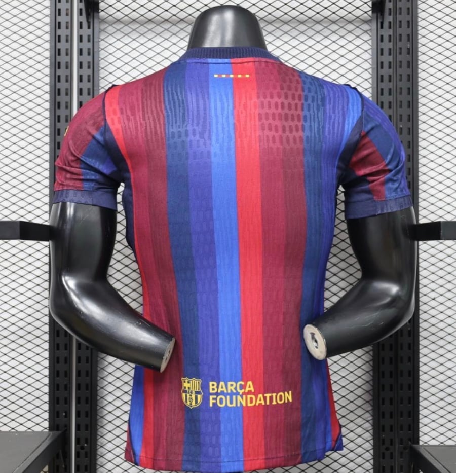 تيشيرت برشلونة الاساسي 26/27