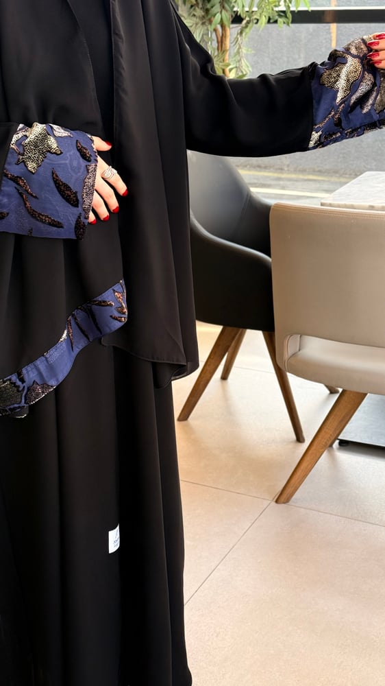 Royal crepe abaya with chiffon on the sleeves half wide