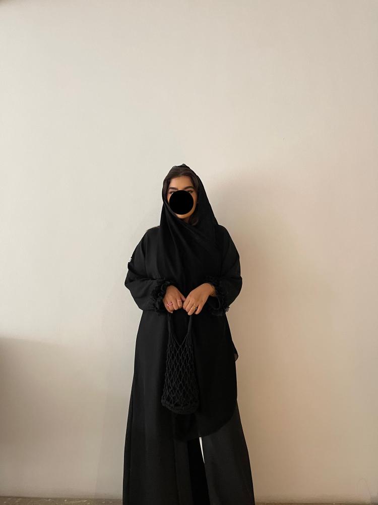 Street black crepe, how much does it cost, black rose