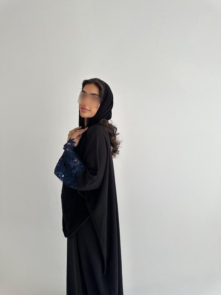 عباية همس السوداء وكم نيلي