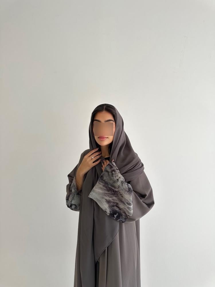 عباية غيمة الخريف الرمادية