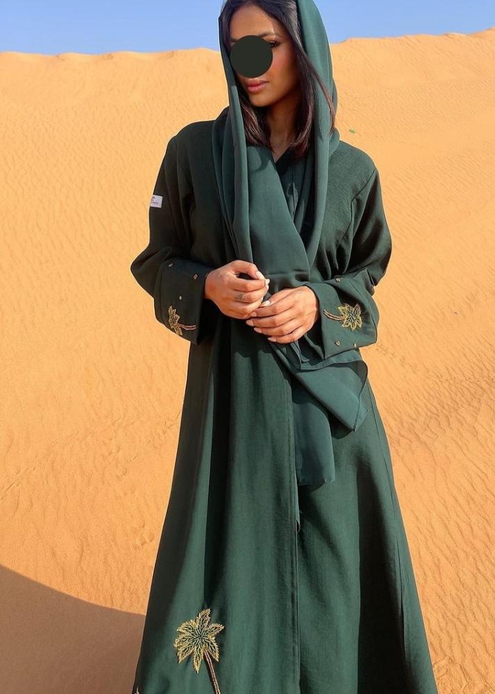 كلوش سي واي أخضر وكم نخله خضراء