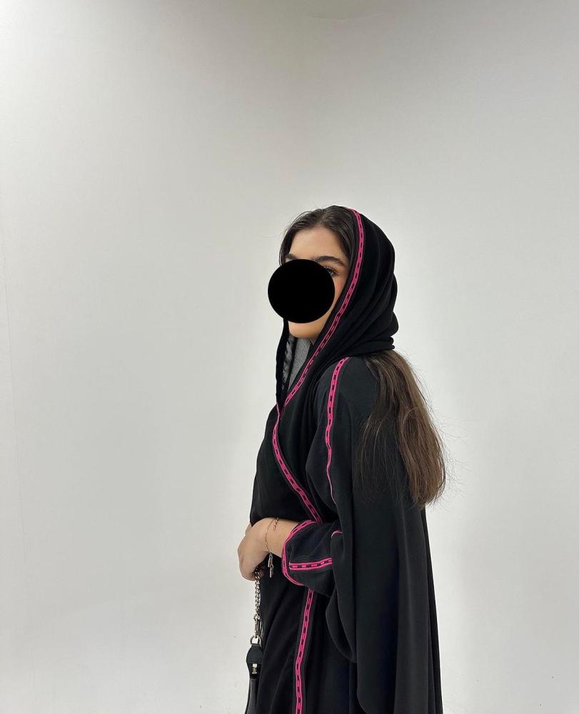 نص بشت اسود سي واي وكلفه وردي