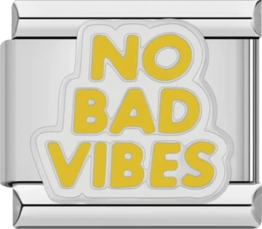 تشارمز فضي (no bad vibes)