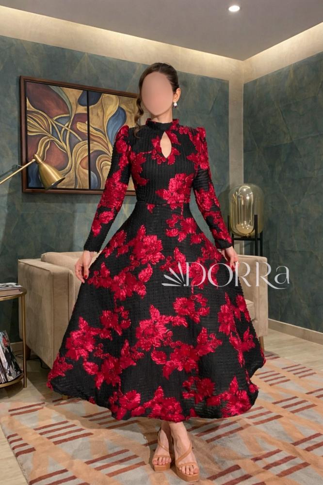 فستان سهرة بنقشة ورود