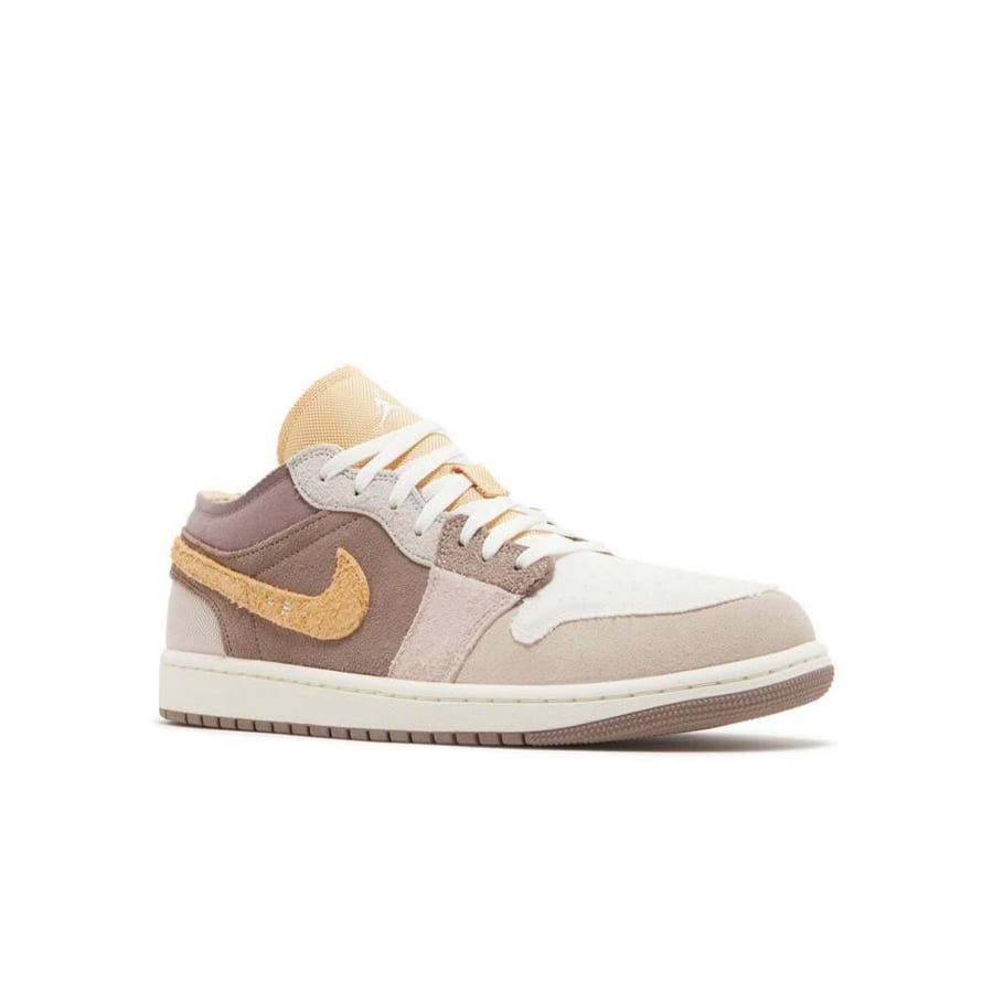 AIR JORDAN 1 LOW SE CRAFT 'INSIDE OUT - TAUPE HAZE