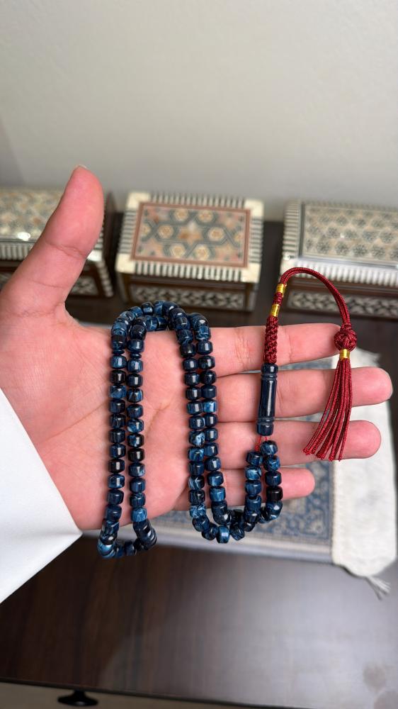 بكلايت نواعم كحلي بتعريق اسود و ابيض بكركوشة عنابي
