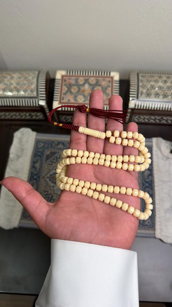 بكلايت نواعم حليبي بكركوشة عنابي