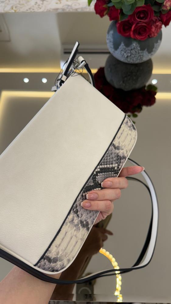 Calvin Klein daily bag in cream