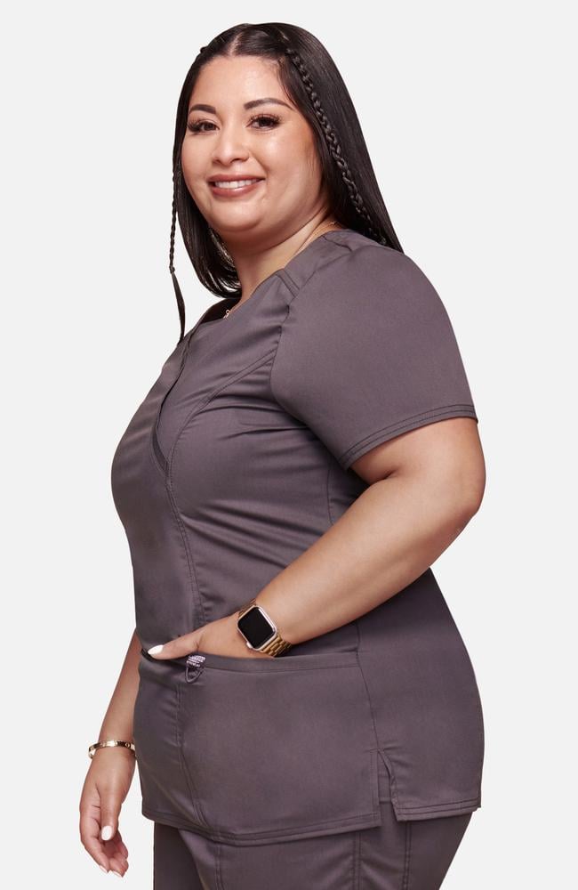 طقم سكراب كامل ماركة شيروكي ورك وير ريڤلوشن / Revolution by Cherokee Workwear Women's Mock Wrap Solid Scrub Top / Revolution by Cherokee Workwear Women's Elastic Waist Cargo Pocket Scrub Pant