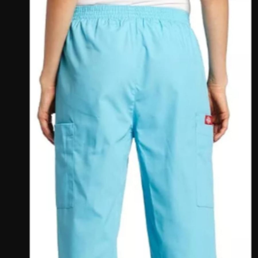 طقم سكراب كامل ماركة ديكيز / Dickies Medical Uniforms V-Neck Top  /   Dickies Petite Icy Turquoise Scrub Pants -P-ITQZ- Elastic Waist