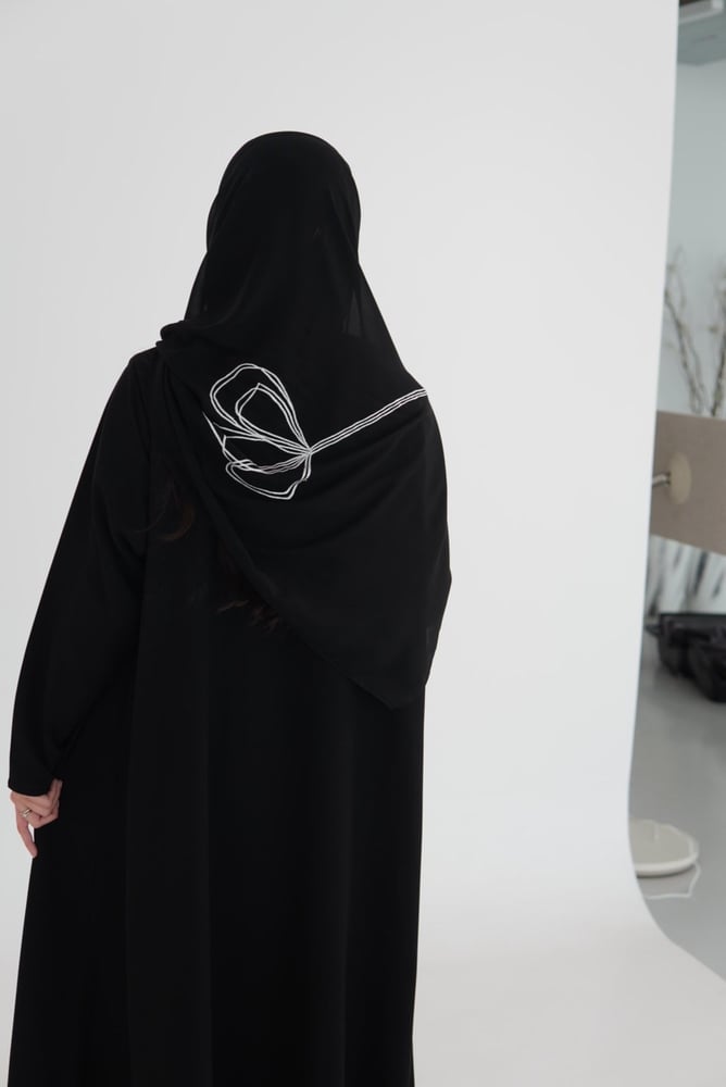 عباية كريب تطريز 125