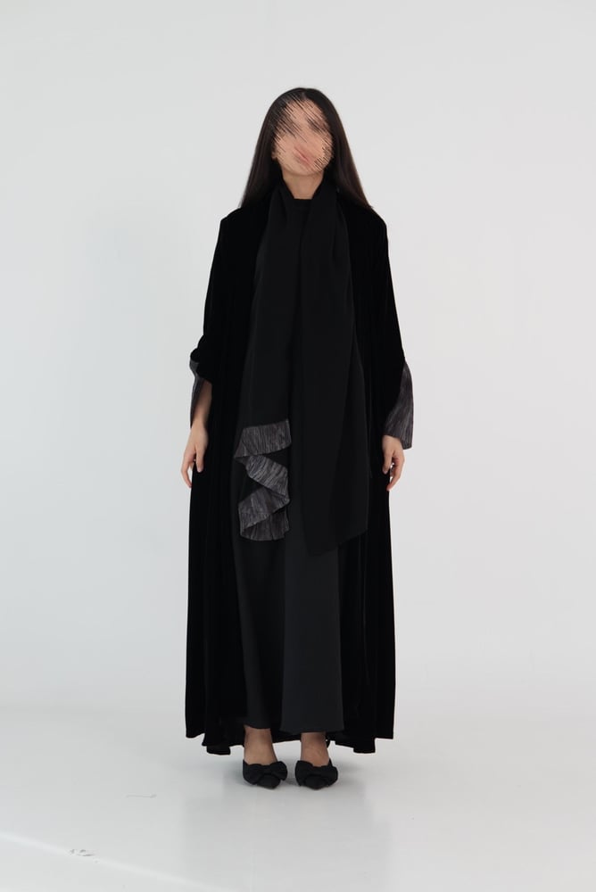 عباية مخمل 123