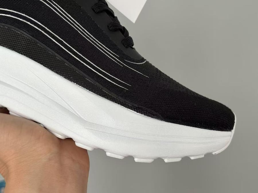 Alo Runner Sneaker - Sizes 36-45