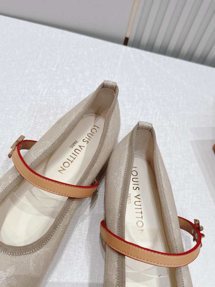 LV Women Ballet Shoes