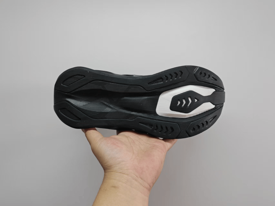 ِAsics Nova Blast 6
