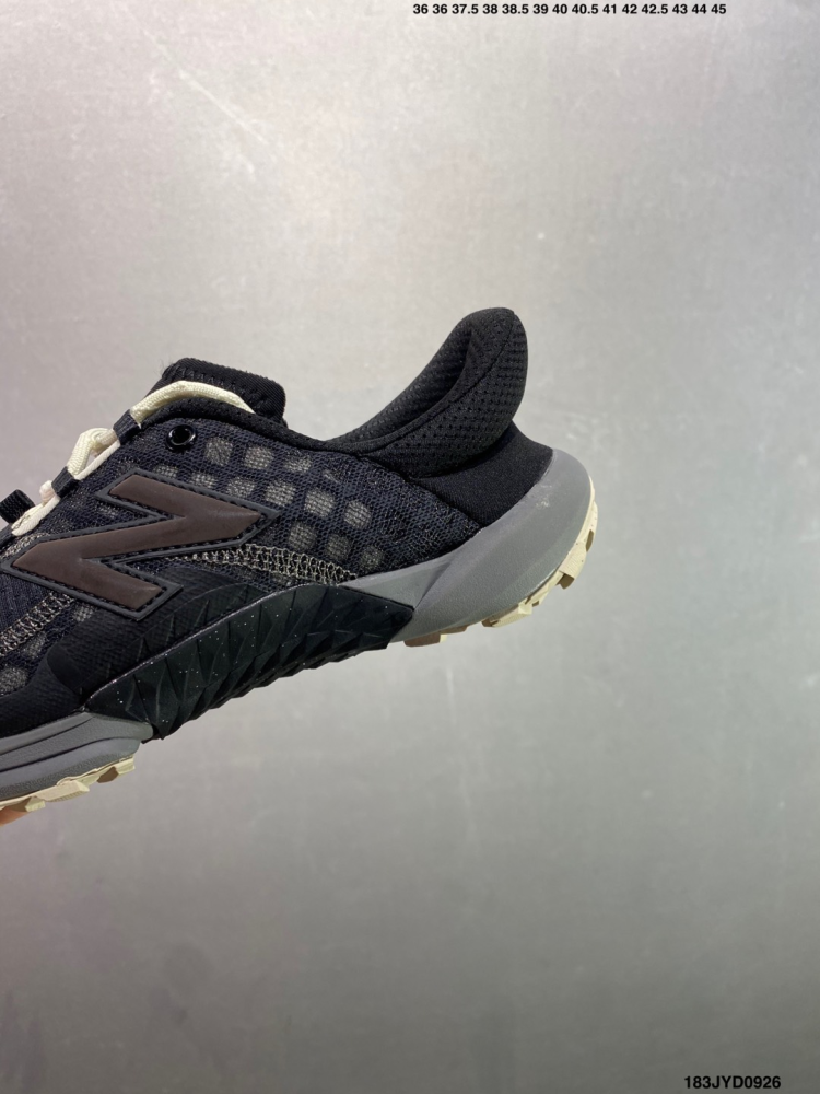 New Balance Minimus M10