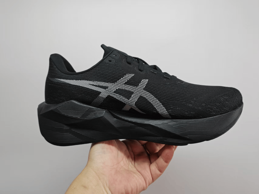 ِAsics Nova Blast 6
