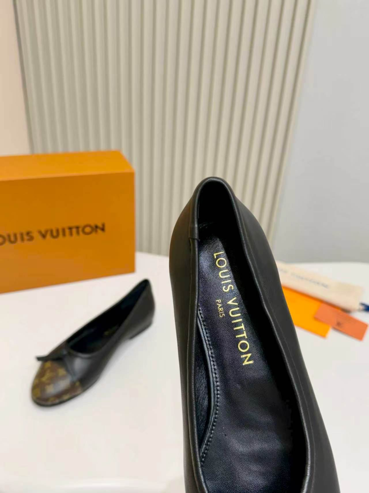 LV Women Ballet Shoes