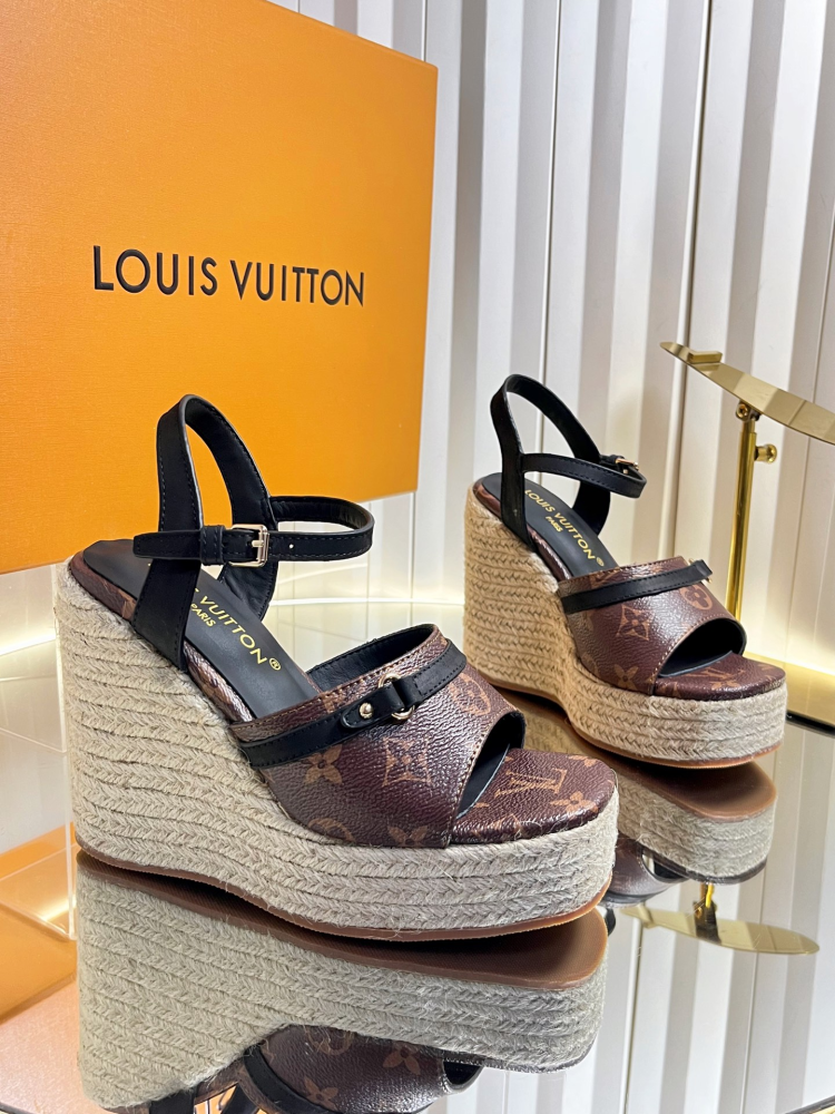 LV Women Sandals