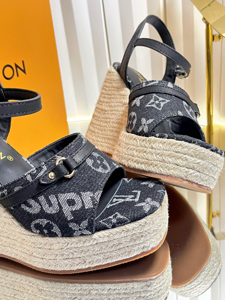 LV Women Sandals