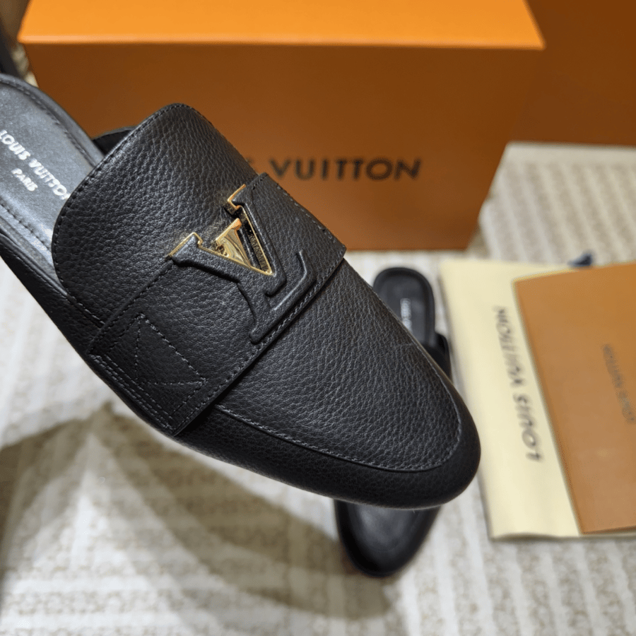 LV Women Slavve