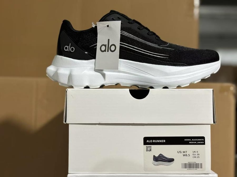 Alo Runner Sneaker - Sizes 36-45